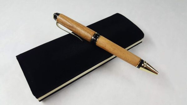 canarywood pen