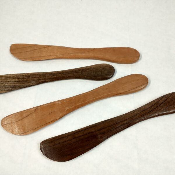 spreader knives