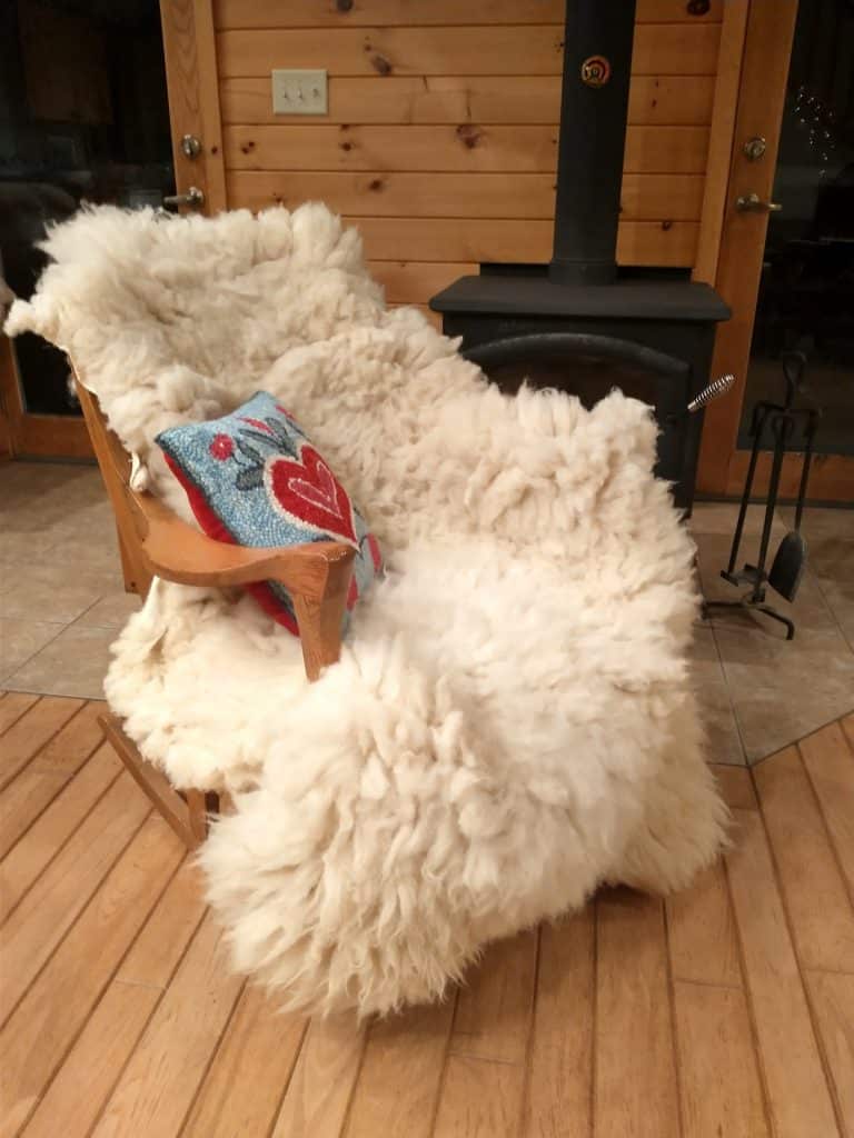 jumbo fluffy pelt
