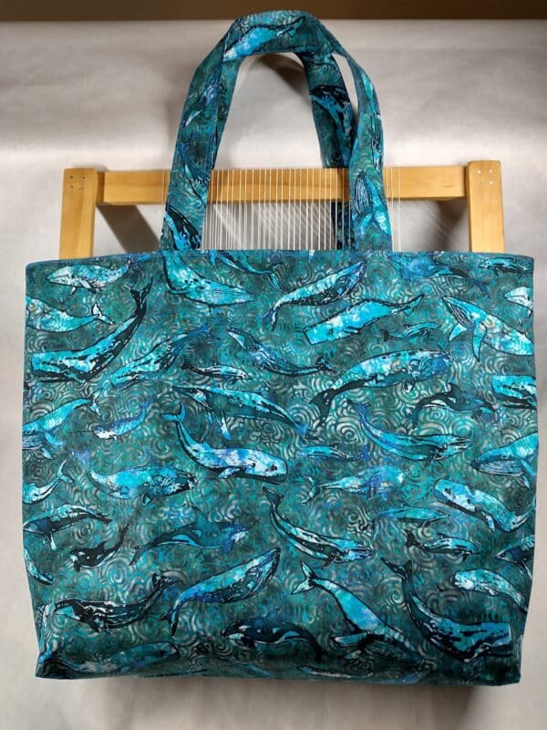 whales tote