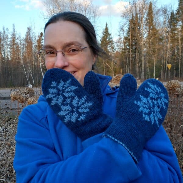 blue knit mittens