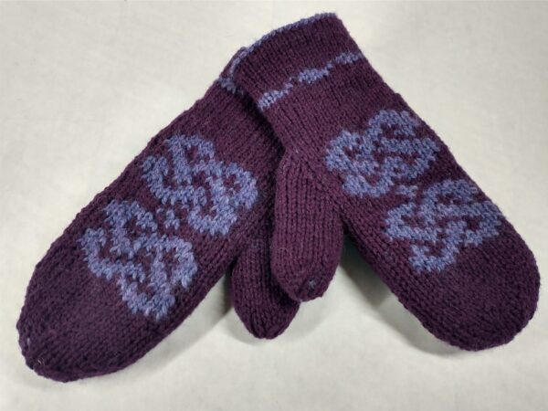 purple mitten, flat