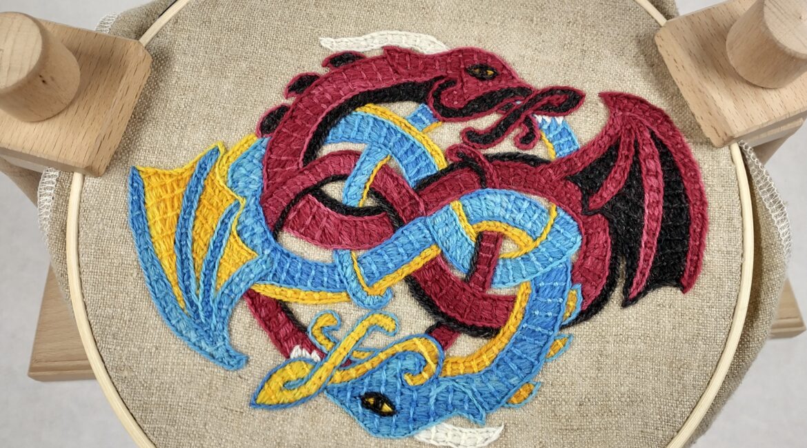 bayeux stitch dragons