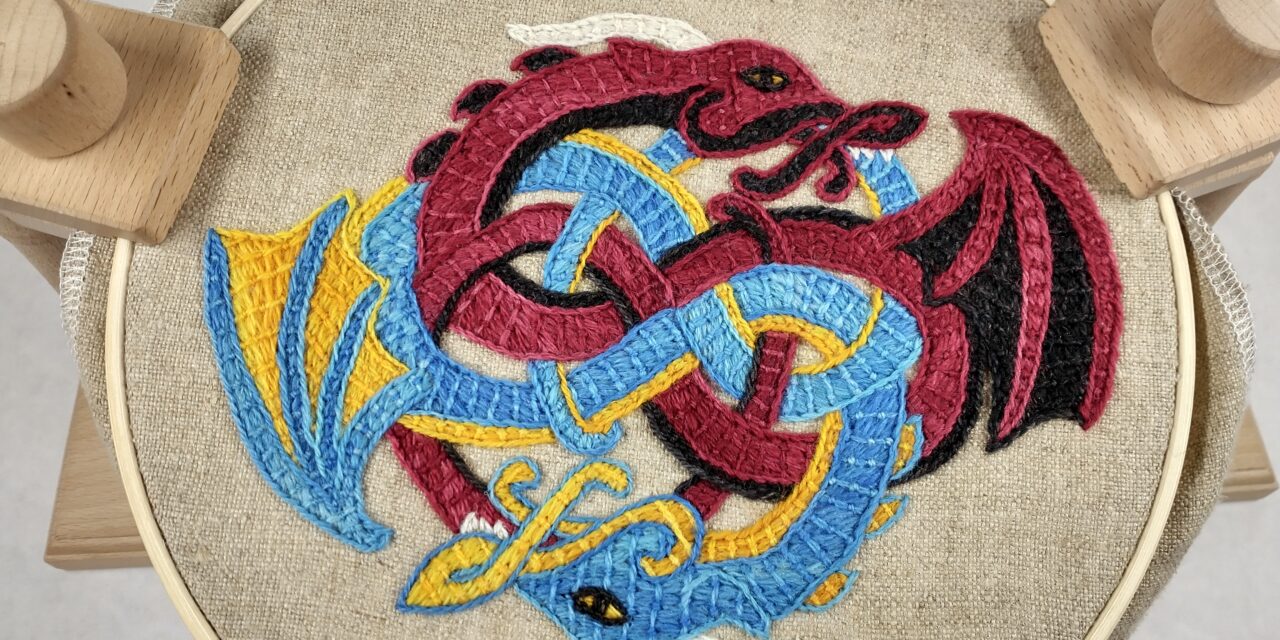 bayeux stitch dragons