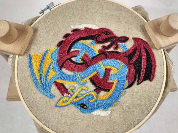 bayeux stitch dragons