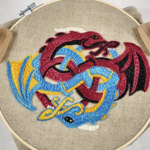bayeux stitch dragons